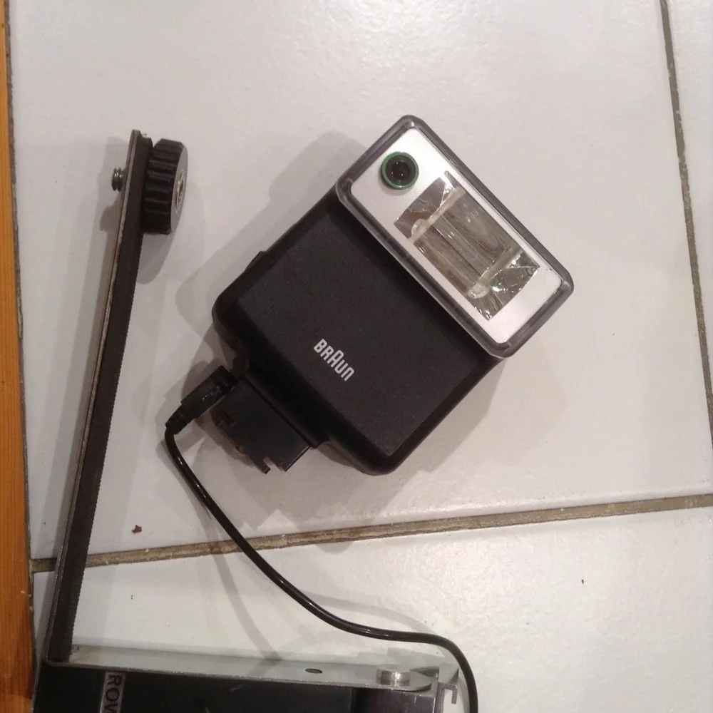 Braun Flash with camera plunger release